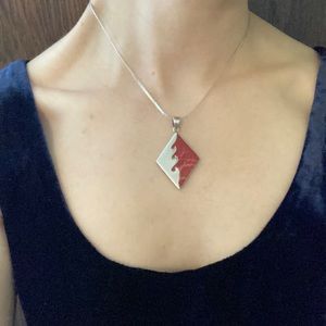 925 Sterling Silver & Coral Pendant Necklace 16"